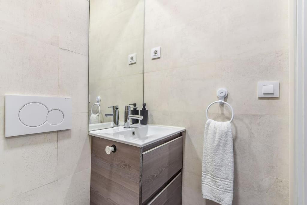 Unique Flat La Latina * Billiard & Darts Apartamento Madri Exterior foto